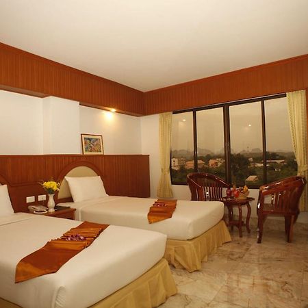 Boon Siam Hotel Krabi town Esterno foto