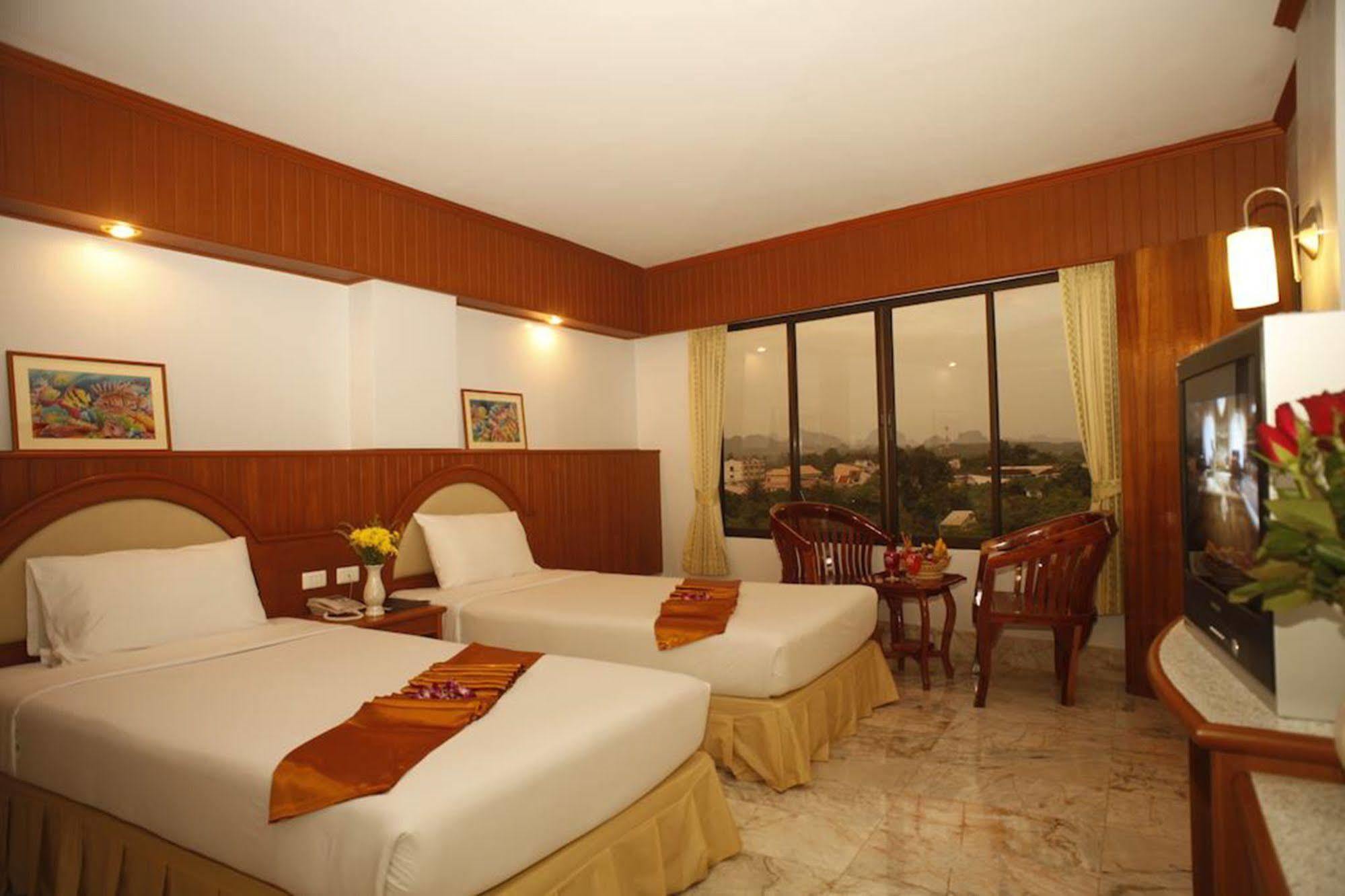 Boon Siam Hotel Krabi town Esterno foto